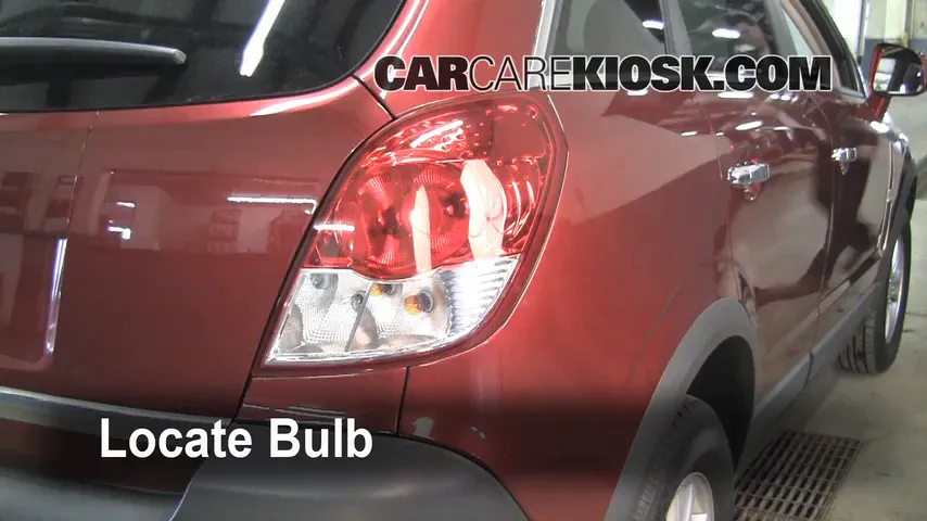 2008 Saturn Vue XE 2.4L 4 Cyl. Lights Turn Signal - Rear (replace bulb)